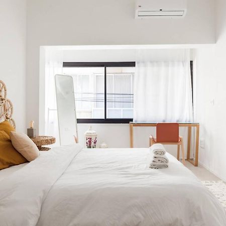 Renovated Large 3Rm Apartment 5 Min From The Beach Tel Aviv Exterior photo
