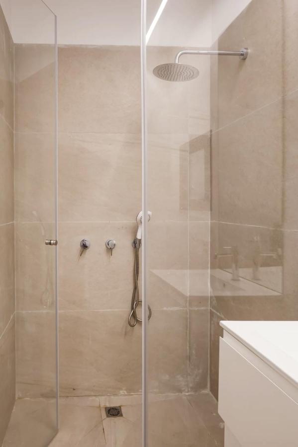 Renovated Large 3Rm Apartment 5 Min From The Beach Tel Aviv Exterior photo