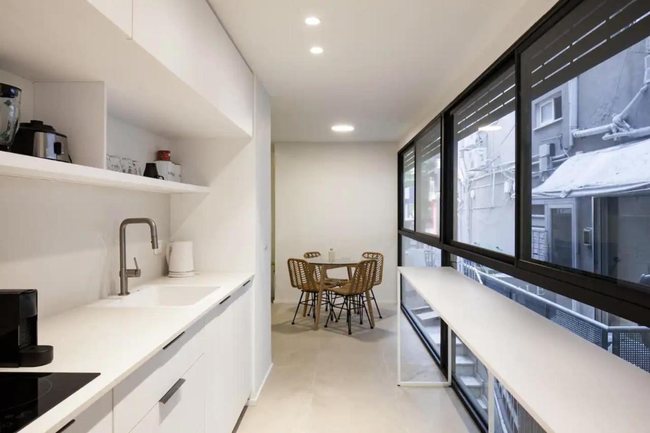 Renovated Large 3Rm Apartment 5 Min From The Beach Tel Aviv Exterior photo